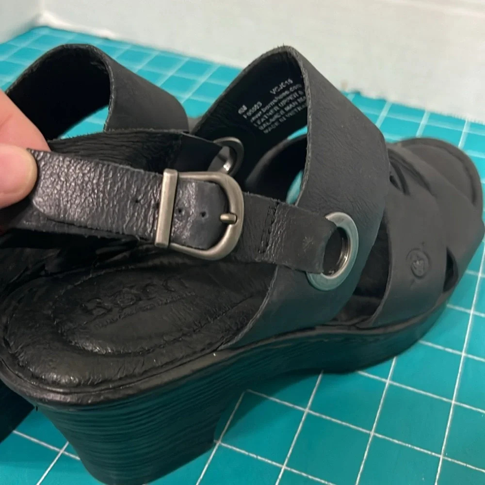 Born Blk Leather Ankle Strap heeled sandals - Picture 4 of 6